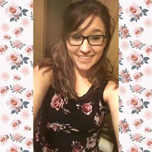 Meet your Posher, Eva